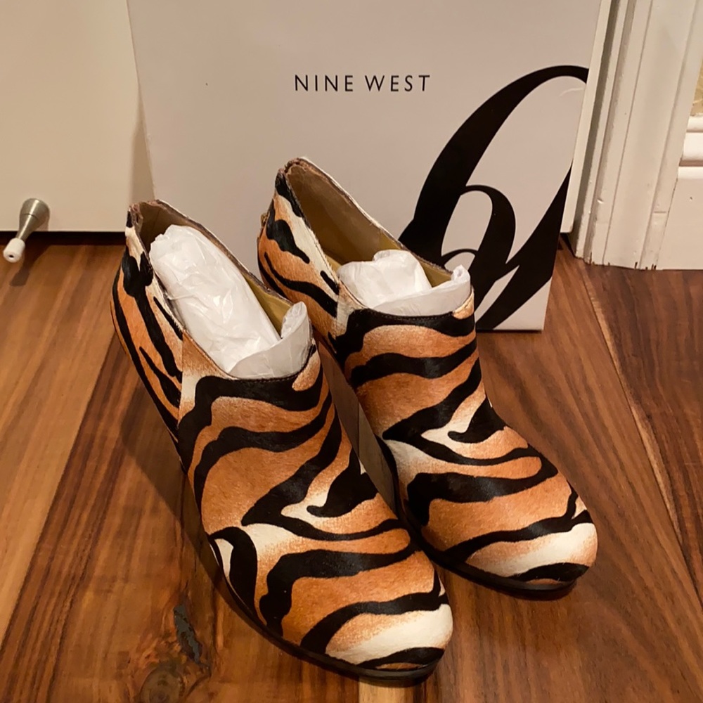 Women’s heel booties animal print
